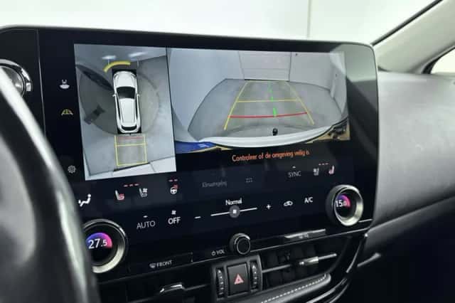 Lexus NX (2022) thumbnail 23