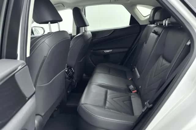 Lexus NX (2022) thumbnail 7