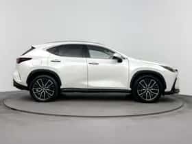 Lexus NX (2022) thumbnail 10