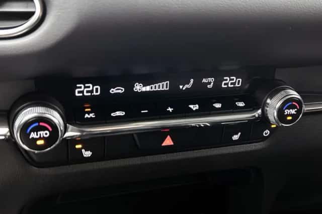 Mazda CX-30 (2024) thumbnail 7
