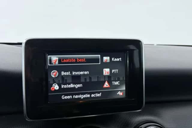 Mercedes-Benz A-Klasse (2014) thumbnail 11
