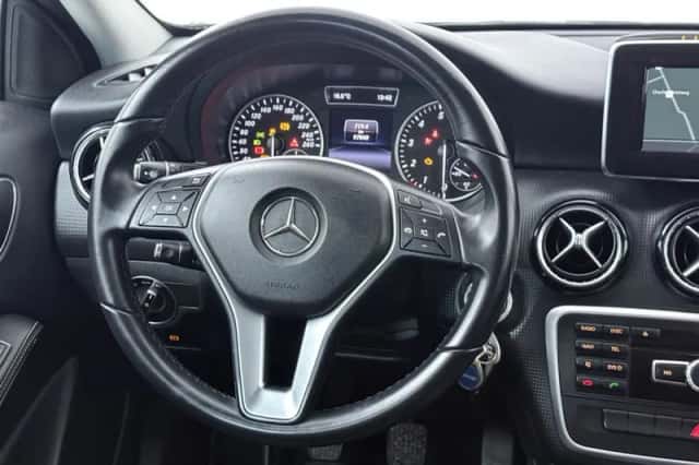 Mercedes-Benz A-Klasse (2014) thumbnail 18