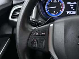 Suzuki S-Cross (2014) thumbnail 8