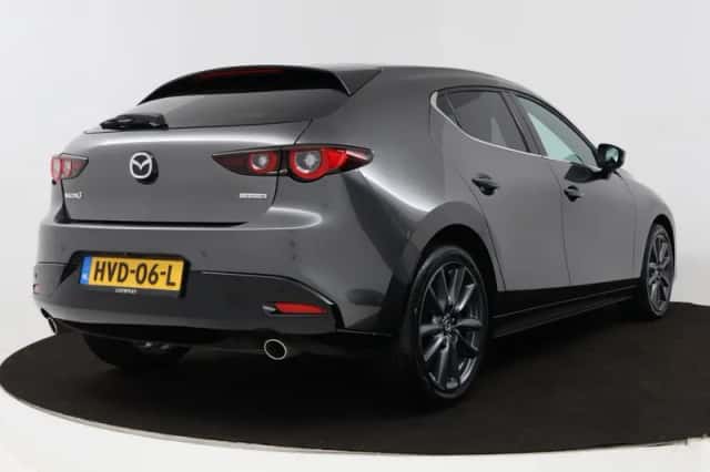 Mazda 3 (2025) thumbnail 2