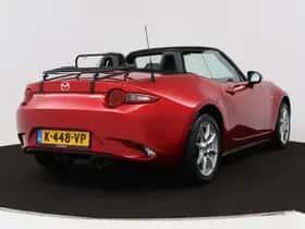 Mazda MX-5 (2017) thumbnail 2