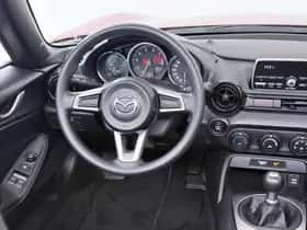 Mazda MX-5 (2017) thumbnail 16