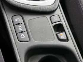 Mazda 2_Hybrid (2024) thumbnail 25