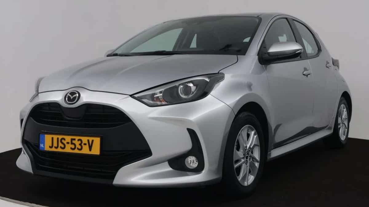 Mazda 2_Hybrid (2023) — foto 1