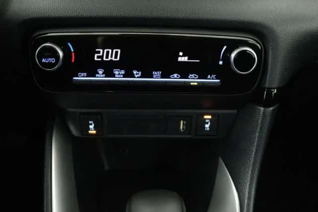 Mazda 2_Hybrid (2023) thumbnail 7