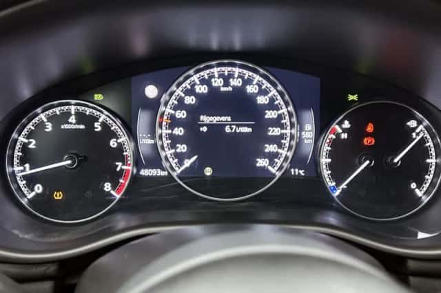 Mazda 3 (2024) thumbnail 5