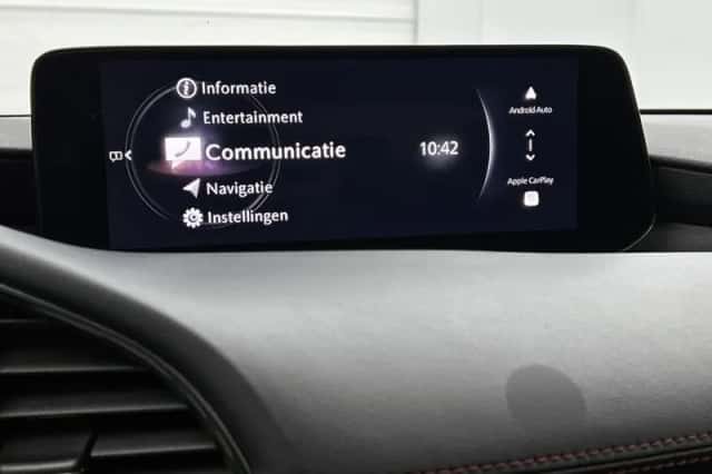 Mazda 3 (2024) thumbnail 8