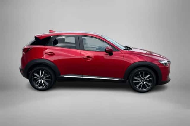 Mazda CX-3 (2017) thumbnail 3