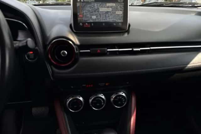 Mazda CX-3 (2017) thumbnail 6