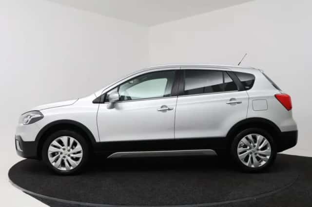 Suzuki S-Cross (2021) thumbnail 3