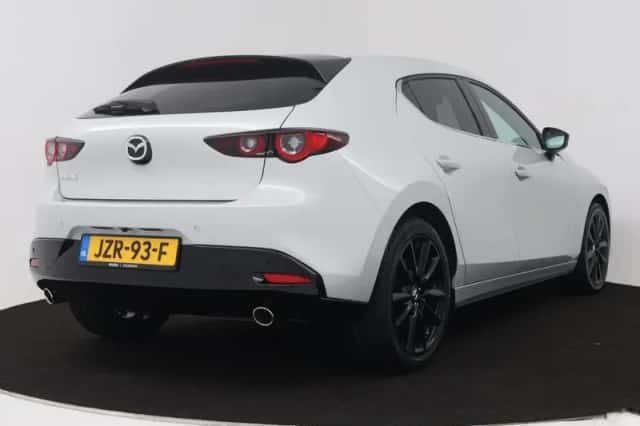 Mazda 3 (2026) thumbnail 2