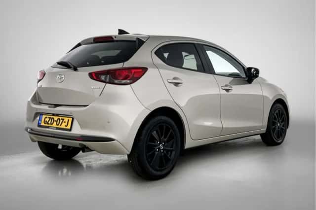 Mazda 2 (2024) thumbnail 2