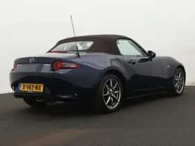 Mazda MX-5 (2023) thumbnail 2