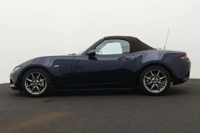 Mazda MX-5 (2023) thumbnail 3