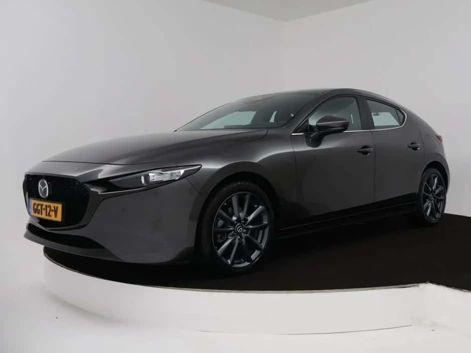 Mazda 3 (2024) — foto 1