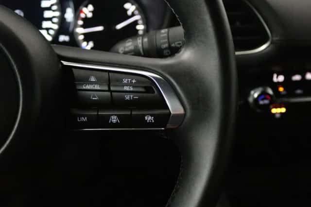 Mazda 3 (2024) thumbnail 21