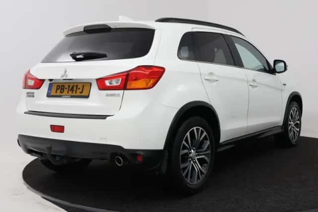 Mitsubishi ASX (2017) thumbnail 2