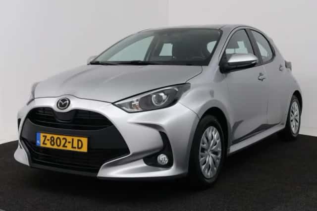 Mazda 2_Hybrid (2023) thumbnail 1