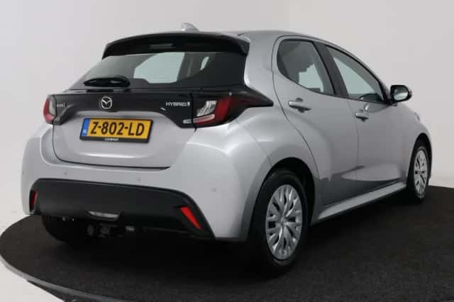 Mazda 2_Hybrid (2023) thumbnail 2