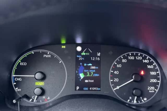 Mazda 2_Hybrid (2023) thumbnail 5