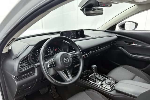Mazda CX-30 (2024) thumbnail 16