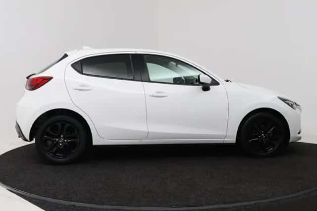 Mazda 2 (2019) thumbnail 3