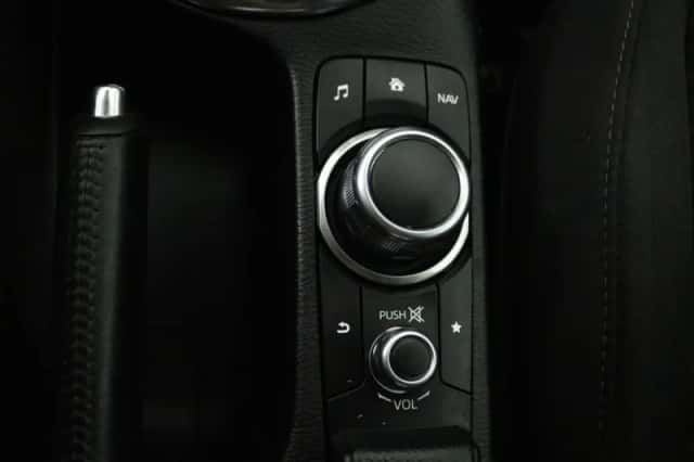 Mazda 2 (2019) thumbnail 6