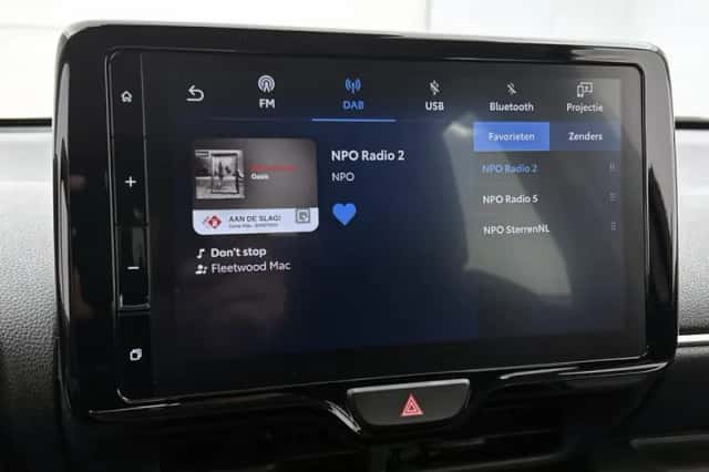 Mazda 2_Hybrid (2025) thumbnail 10