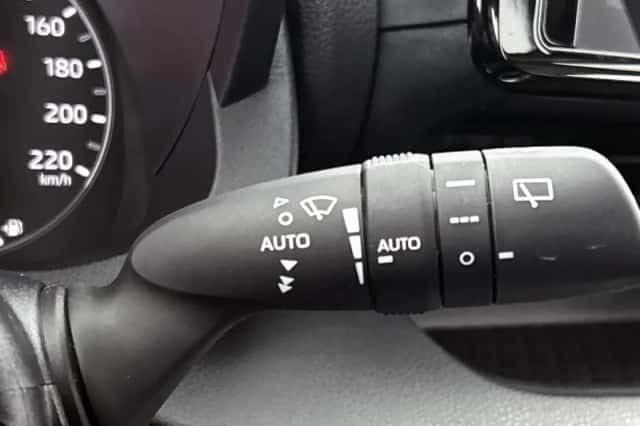 Mazda 2_Hybrid (2024) thumbnail 22