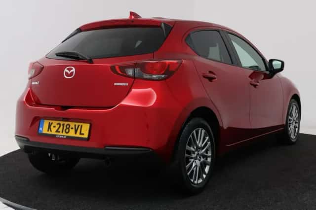Mazda 2 (2021) thumbnail 2