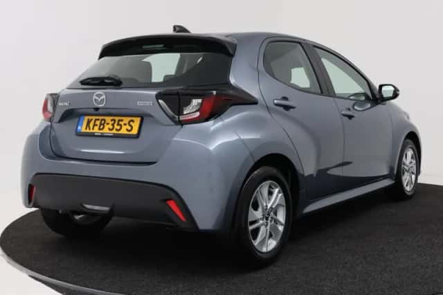 Mazda 2_Hybrid (2026) thumbnail 2