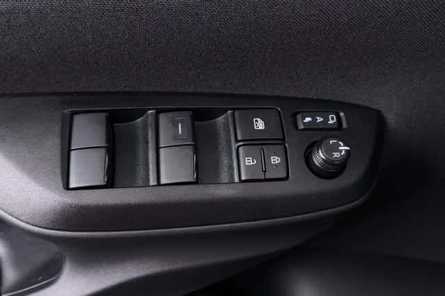 Mazda 2_Hybrid (2026) thumbnail 22