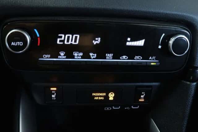 Mazda 2_Hybrid (2025) thumbnail 7