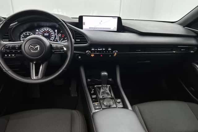 Mazda 3 (2024) thumbnail 4