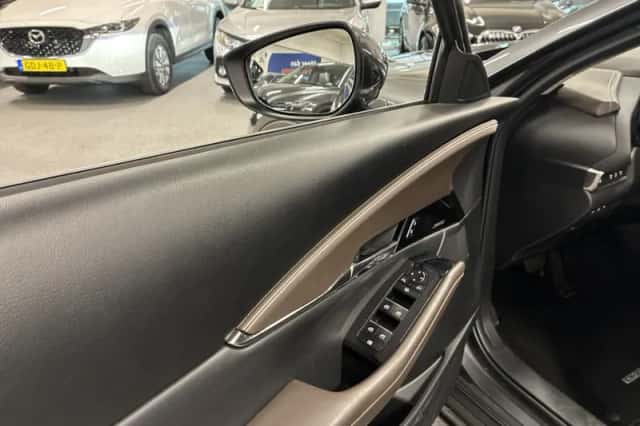 Mazda CX-30 (2021) thumbnail 15