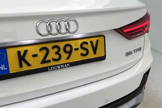 Audi Q3 (2021) thumbnail 18