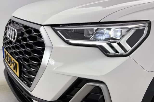 Audi Q3 (2021) thumbnail 23
