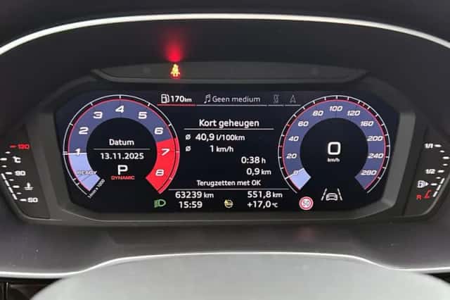 Audi Q3 (2021) thumbnail 5