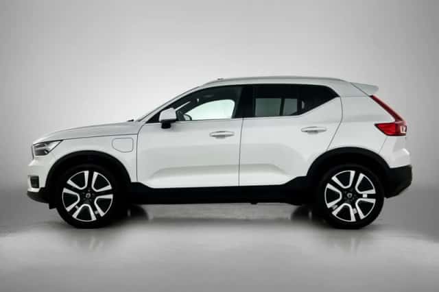 Volvo XC40 (2021) thumbnail 4