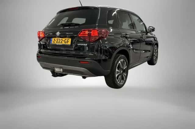 Suzuki Vitara (2020) thumbnail 2