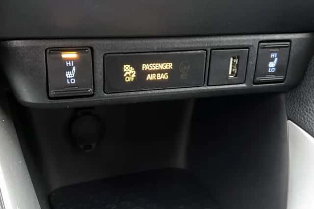 Mazda 2_Hybrid (2025) thumbnail 13