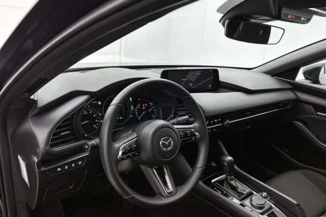 Mazda 3 (2025) thumbnail 31