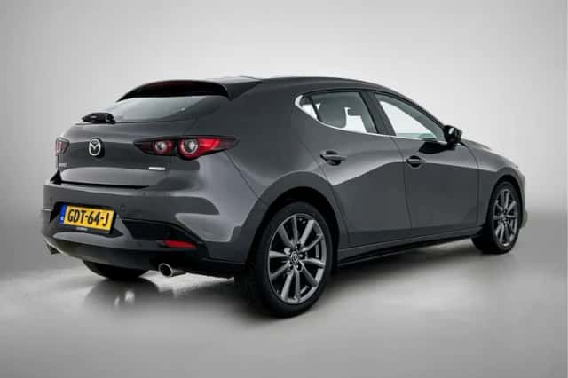 Mazda 3 (2024) thumbnail 2