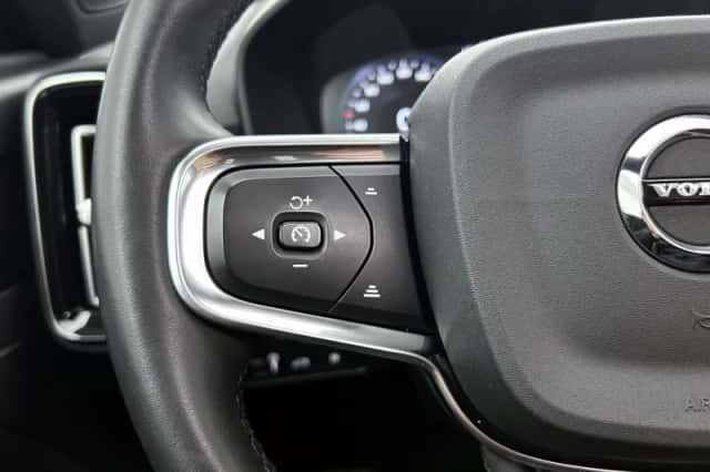 Volvo XC40 (2021) thumbnail 16