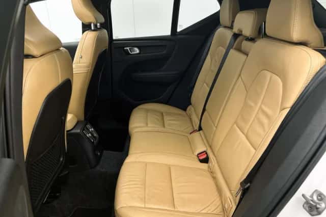Volvo XC40 (2021) thumbnail 18