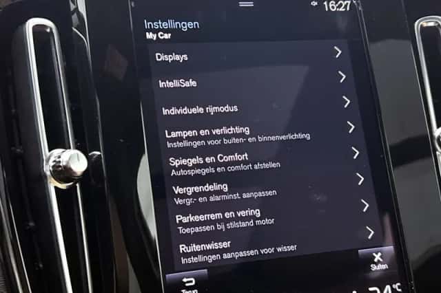 Volvo XC40 (2021) thumbnail 32